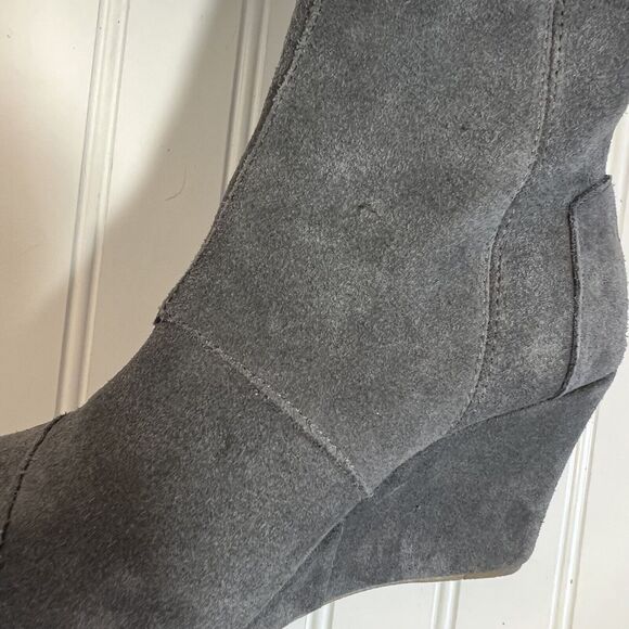 TOMS Desert Wedge Bootie Boots Gray Suede Womens Size 7.5 - Picture 11 of 14